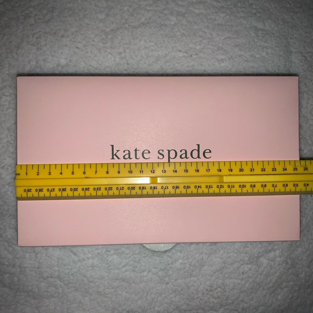 Kate Spade Gift Box - Picture 4 of 10